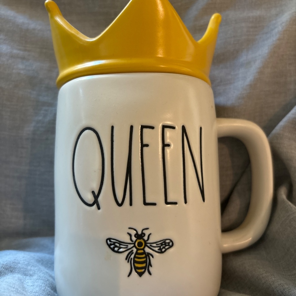 Queen Bee Coffee Cup - Picture 2 of 3